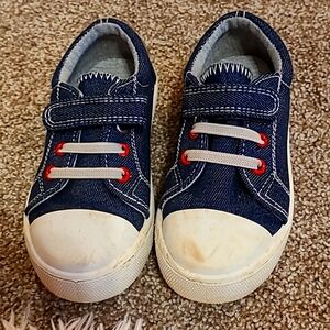 Blue denim and white canvas tennis shoes girls size 9 toddler